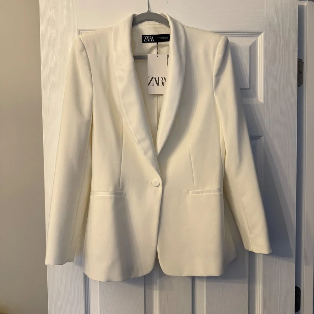 Zara White Tuxedo Blazer - Picture 3 of 9
